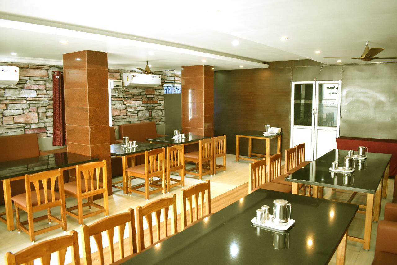 Hotel Apple Park Inn Tiruchirappalli Zewnętrze zdjęcie
